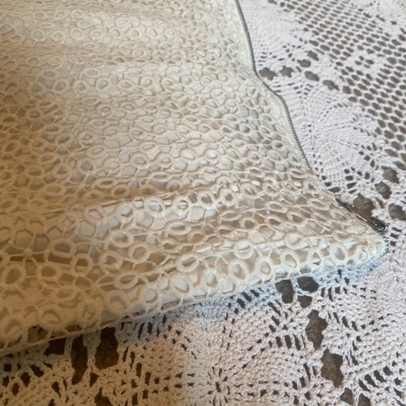 Asymmetrical Lace Skirt - Picture 2 of 8